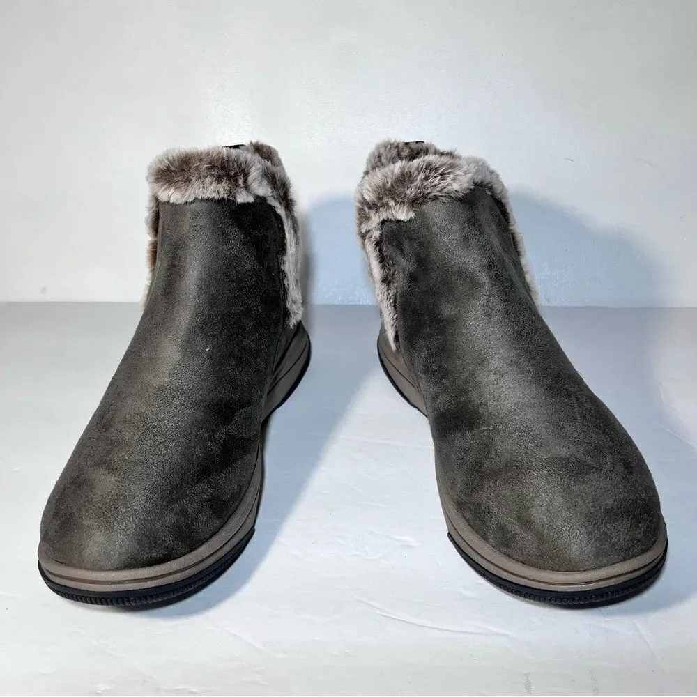 Clarks Cloudsteppers Breeze Fur Faux Fur Slip-On Boots